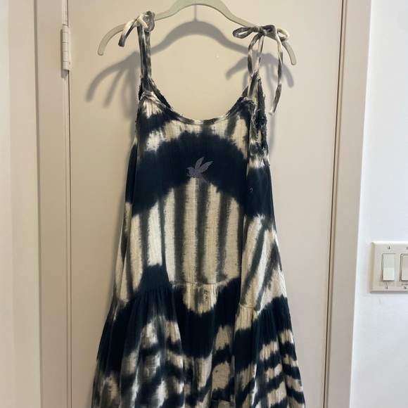 Tie Dye Midi casual dress - Picture 2 of 3